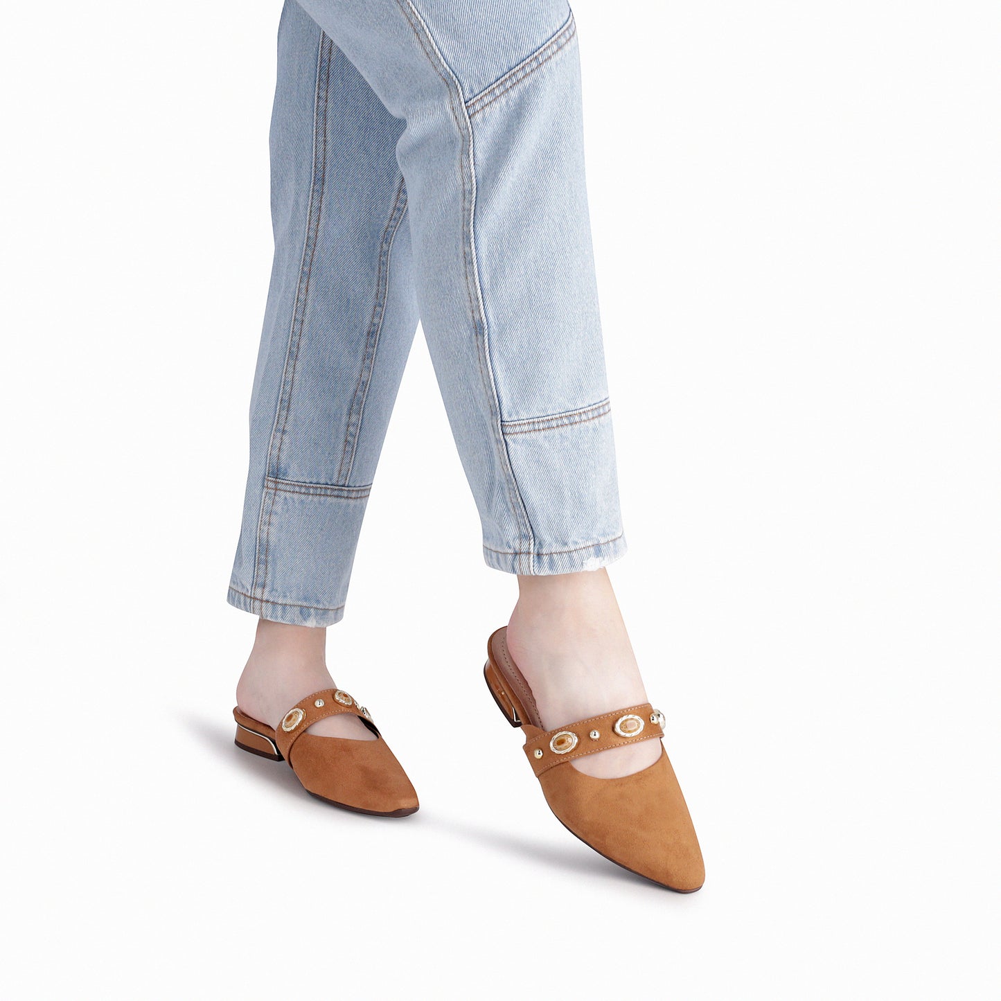 Flat en punta con cinto y detalles de pedrería - Silvia