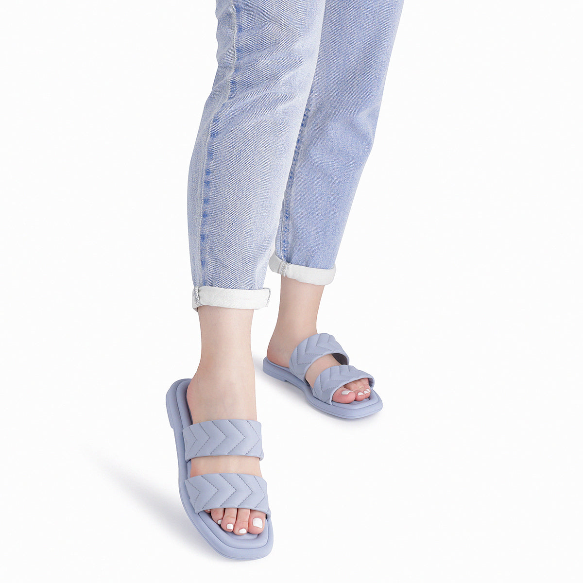 Flat dos tiras anchas con diseño en relieve – Manoele