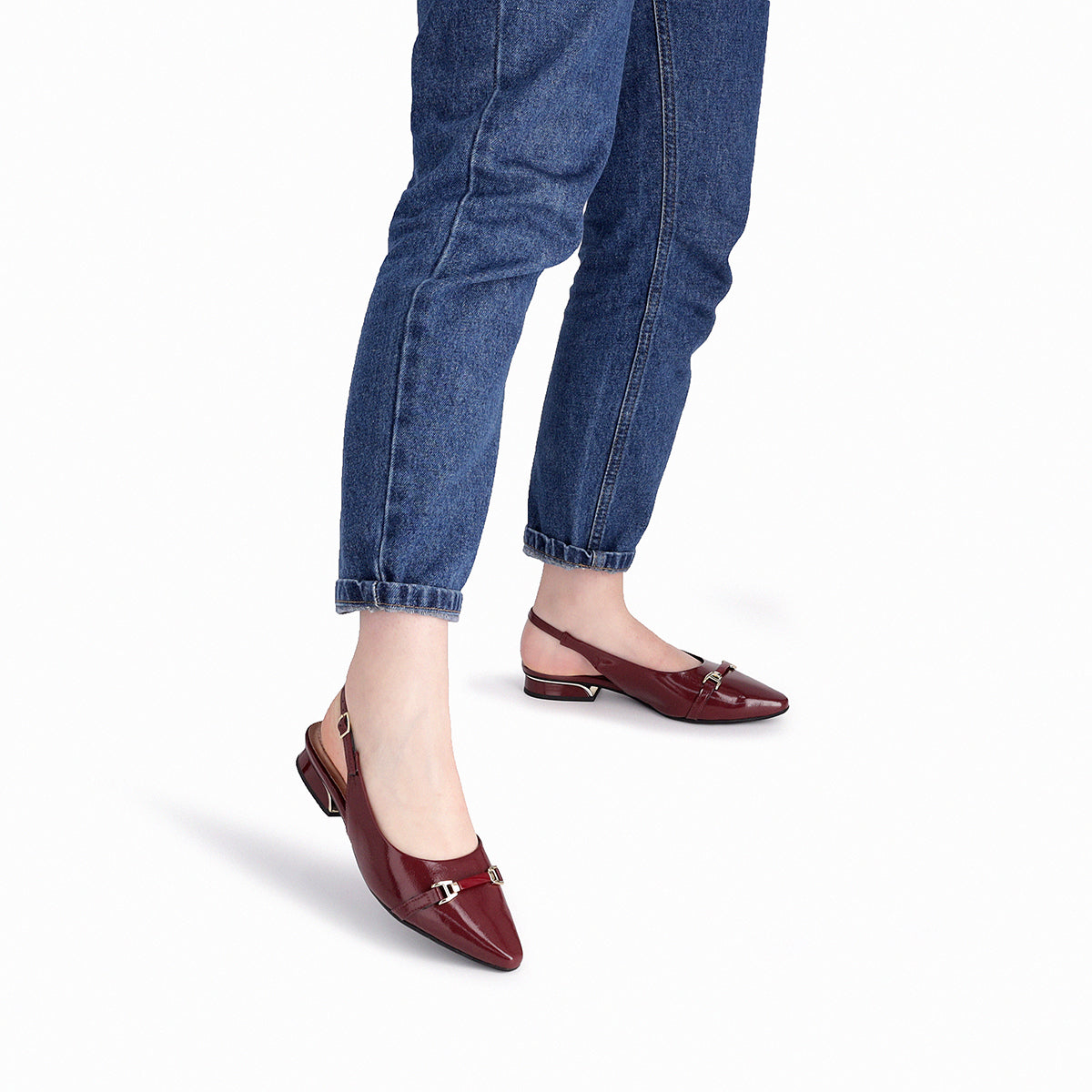 Zapatos tacón bajo semiabiertos y puntera en punta  – Silvia