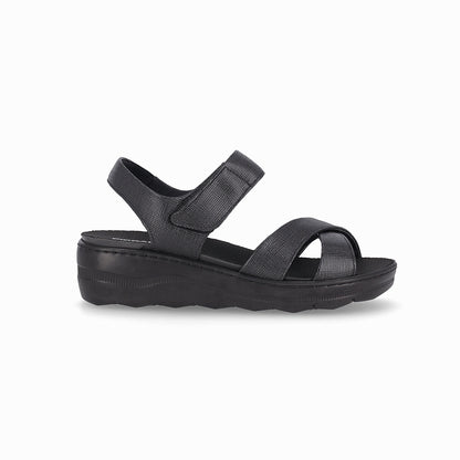 Sandalia ajustable con velcro y tiras cruzadas – SPA