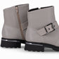 Botas color gris al tobillo de tacón bajo con cierre y hebilla decorativa mujer