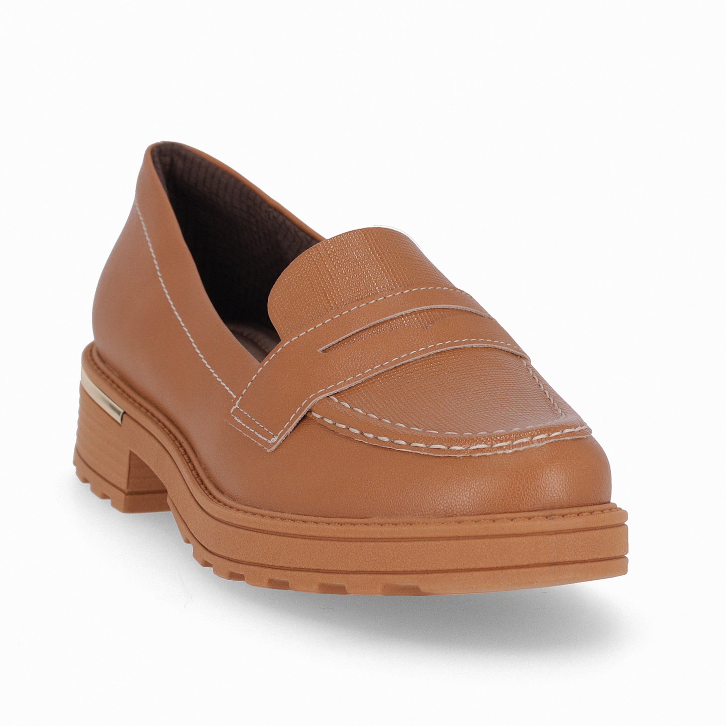 Mocasín de tacón medio con detalle dorado y textura  – Gisa