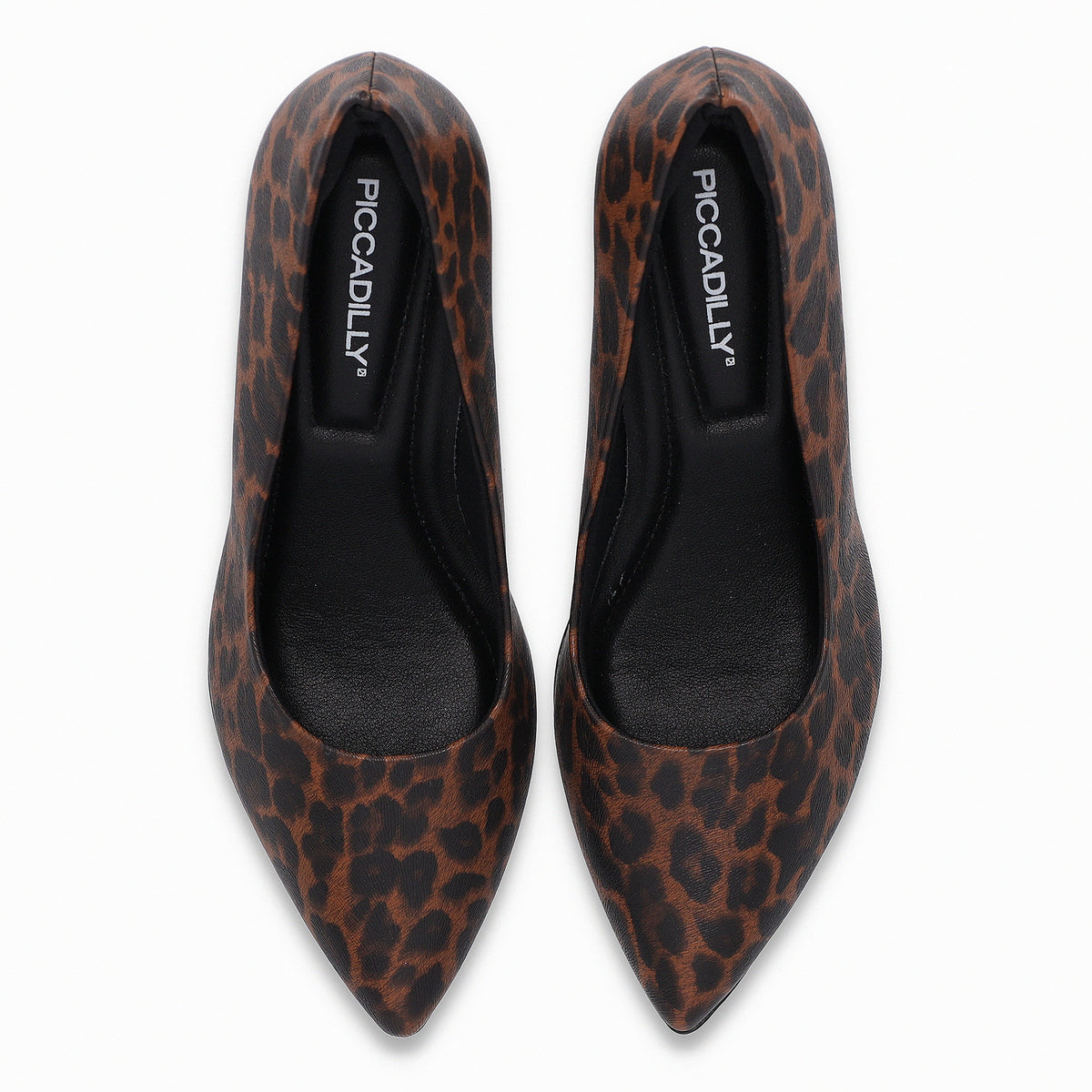 Zapatilla puntera almendrada – Luiza