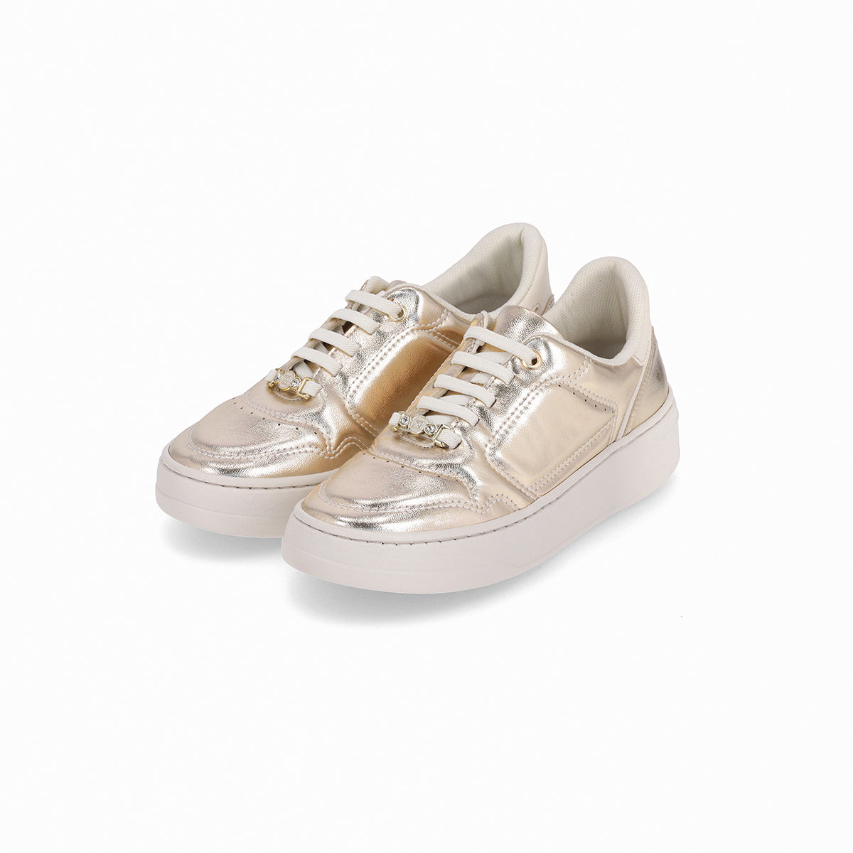 Tenis casuales con plataforma y detalles de costuras – Beatriz