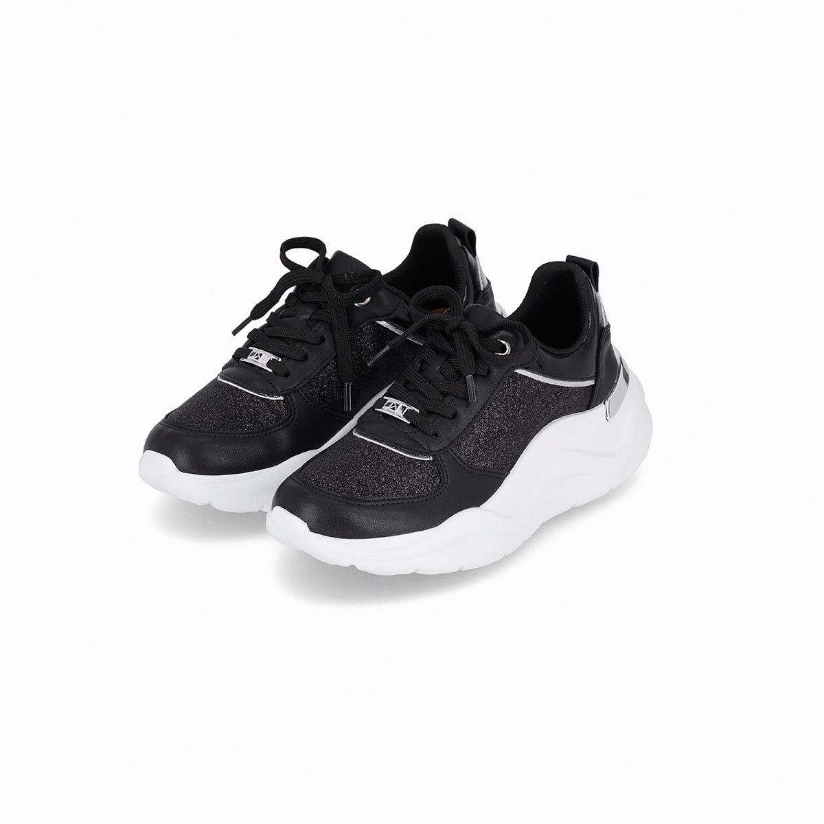 Tenis con detalla de brillos - Fascitis