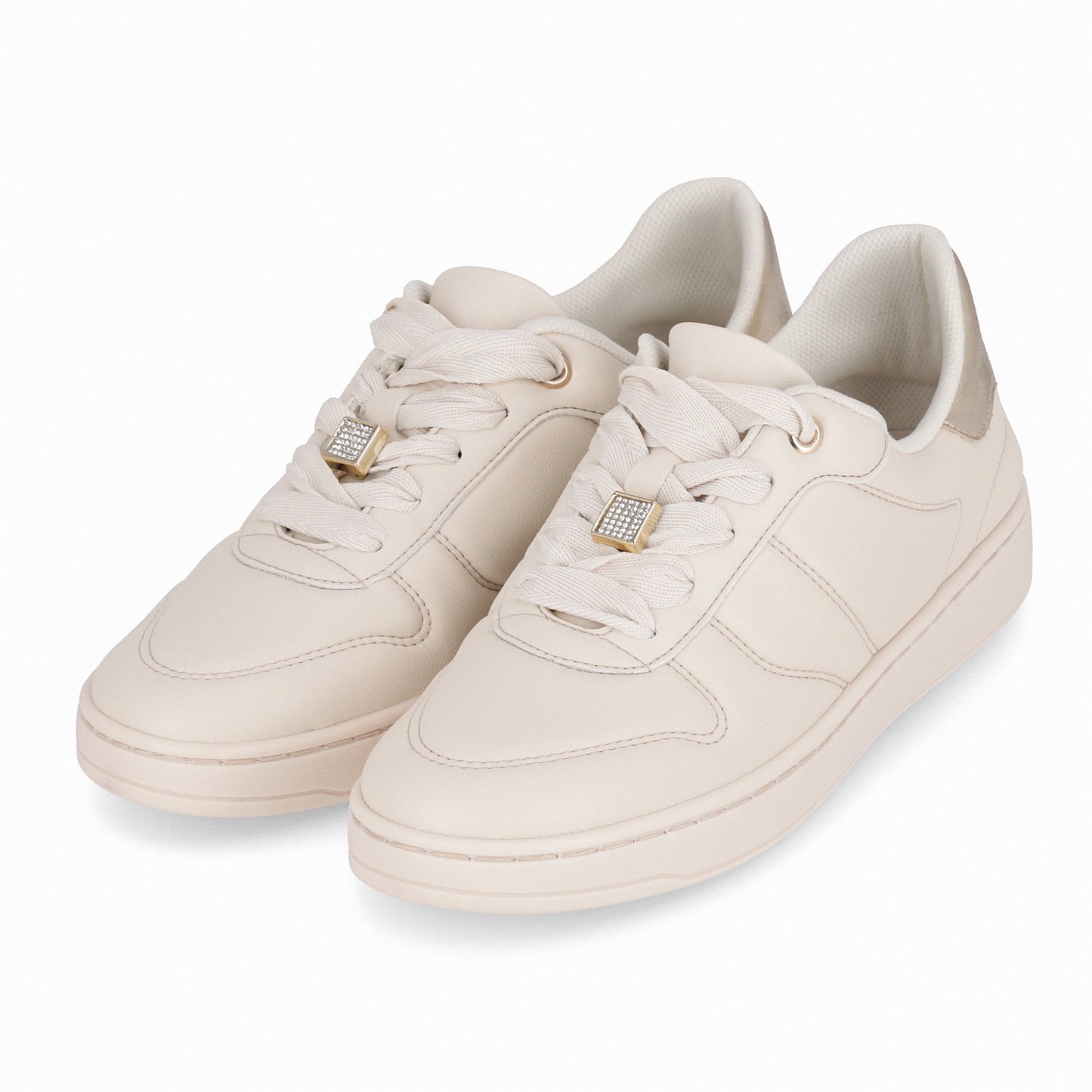 Tenis casuales con detalles de costuras y eslabón en cordones – Beta