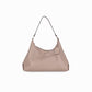 bolsa estilo hobo para mujer estilo moderno y básico, funcional, de cuero sintético correa con compartimentos interiores amplios color arena vista frontal