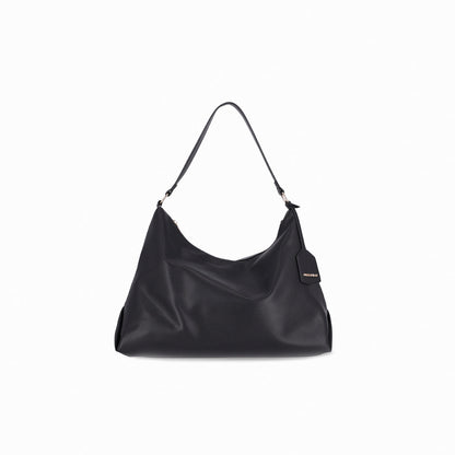 bolsa estilo hobo para mujer estilo moderno y básico, funcional, de cuero sintético correa con compartimentos interiores amplios color negro vista frontal