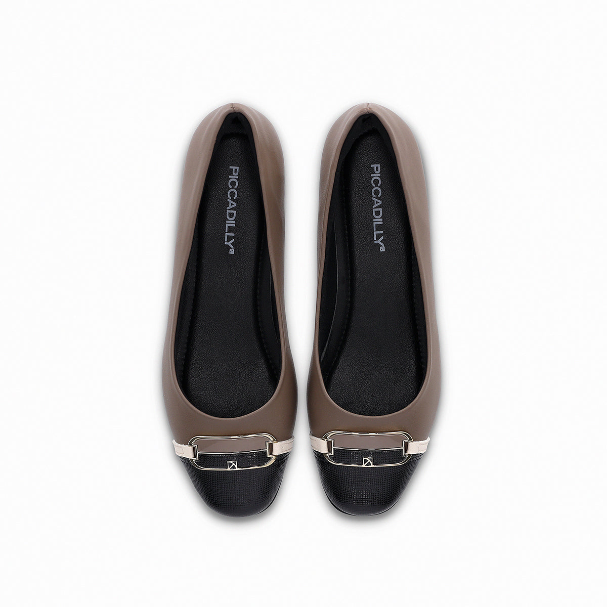 Balerina bicolor café y negro con tacón bajo de 1.5 cm con hebilla para mujer. Cómodas, flexibles, colección Michele. Ideal para largas jornadas caminando en el trabajo.